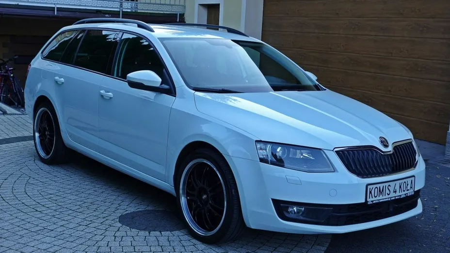 SKODA Octavia -