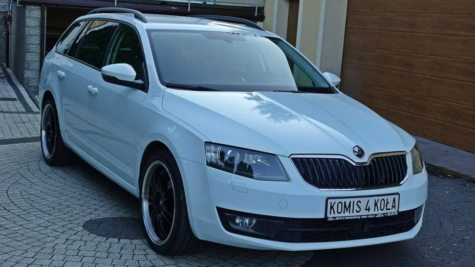 SKODA Octavia -