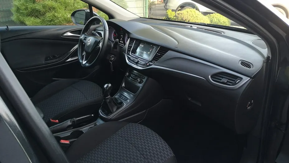 OPEL Astra -