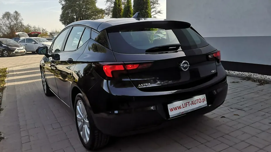 OPEL Astra -