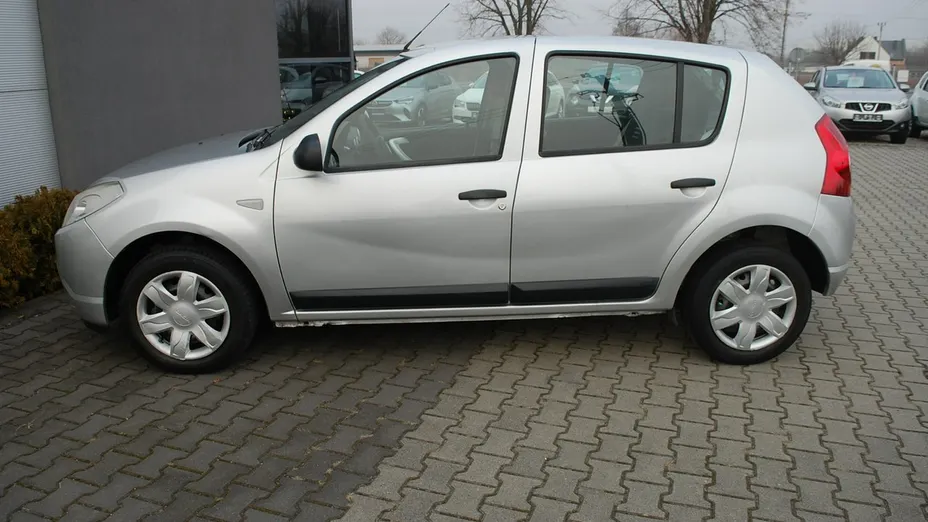 DACIA Sandero -