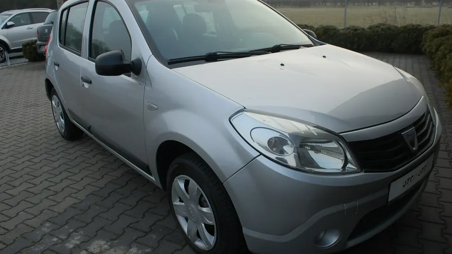 DACIA Sandero -