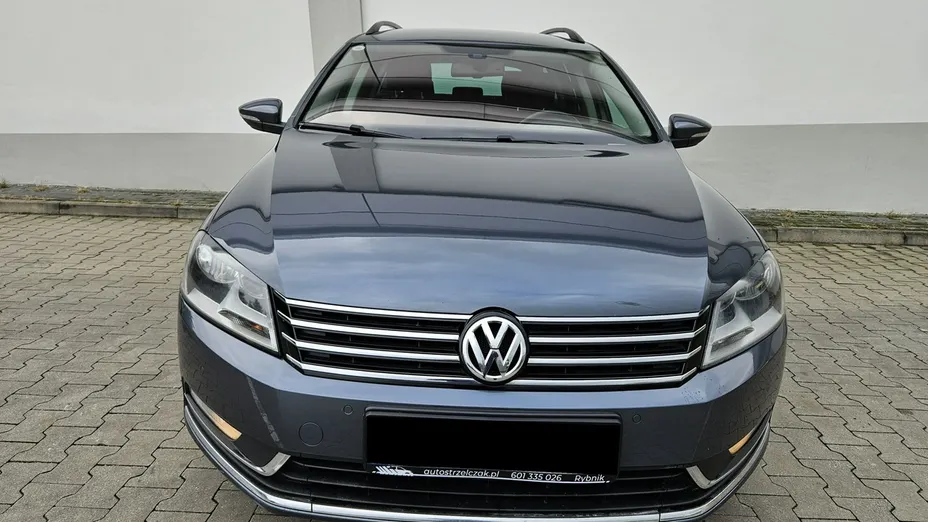 VOLKSWAGEN Passat -