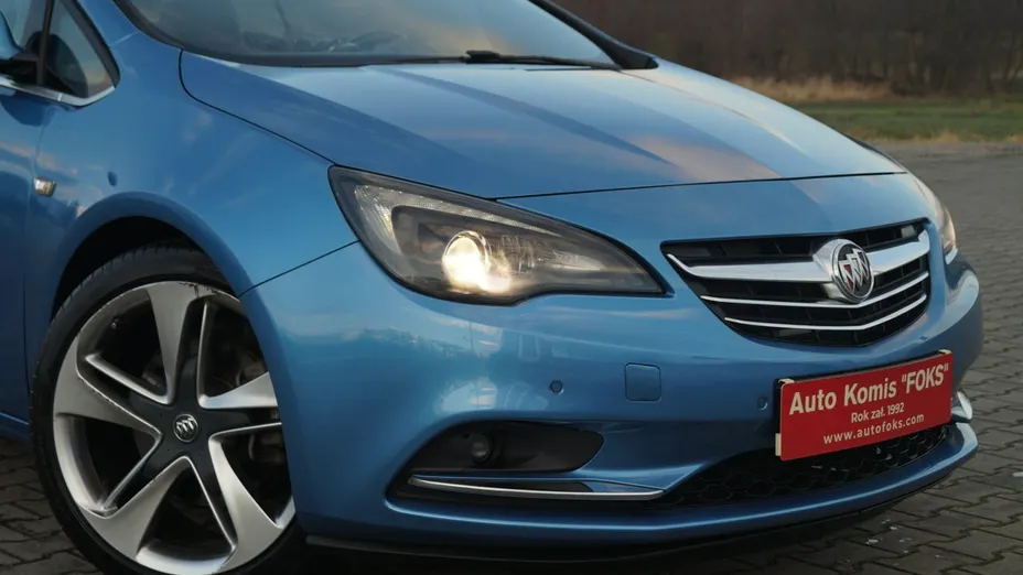 OPEL Cascada -