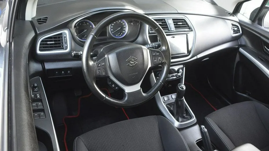SUZUKI S-Cross -