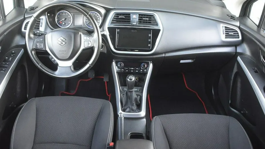 SUZUKI S-Cross -