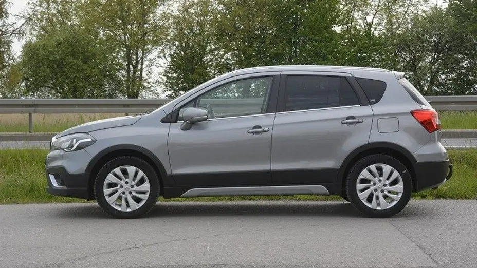 SUZUKI S-Cross -