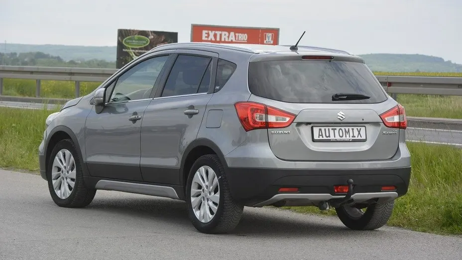 SUZUKI S-Cross -