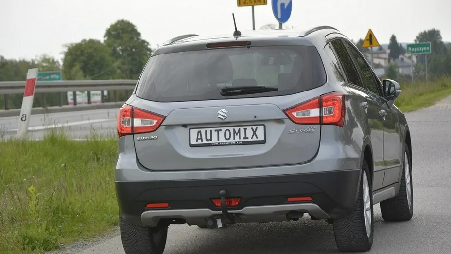 SUZUKI S-Cross -