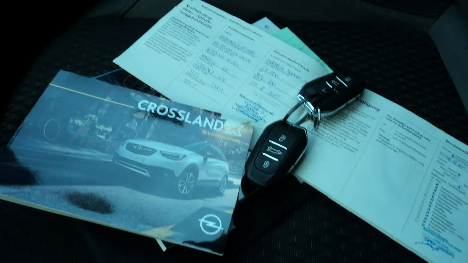 OPEL Crossland X -
