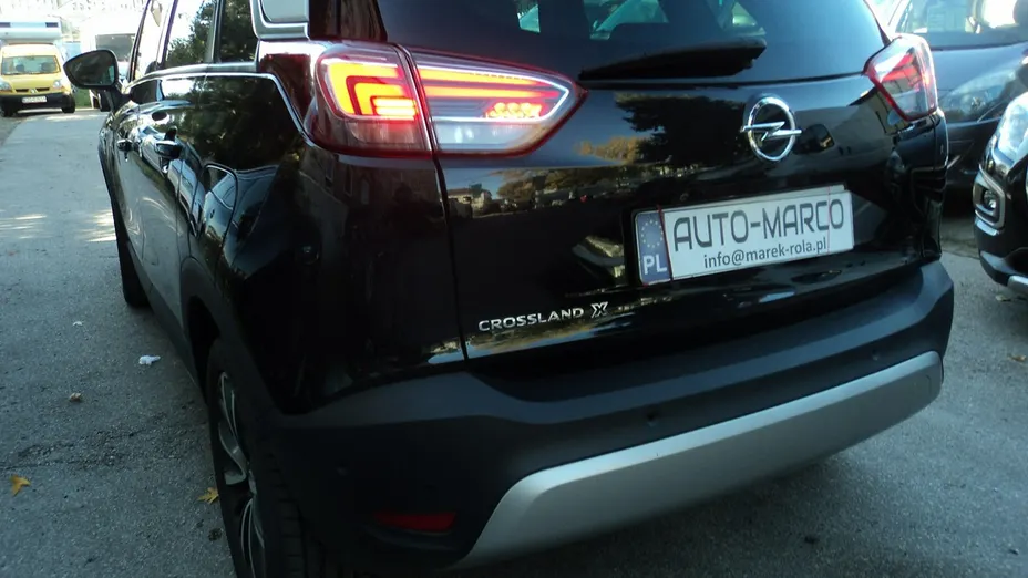OPEL Crossland X -