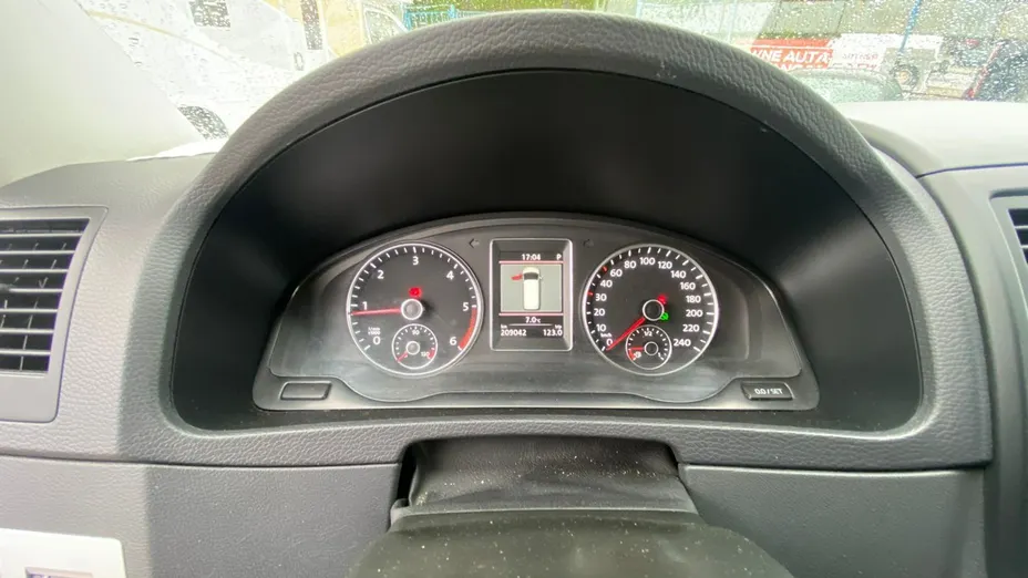 VOLKSWAGEN Multivan -