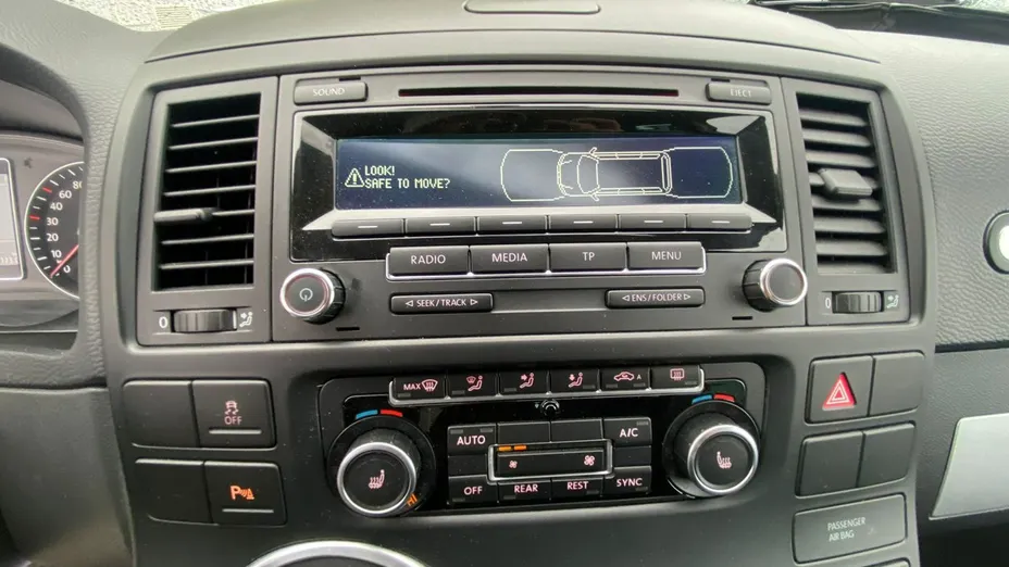 VOLKSWAGEN Multivan -