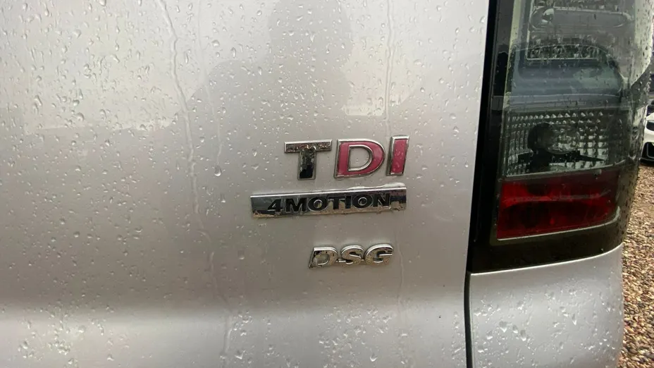 VOLKSWAGEN Multivan -