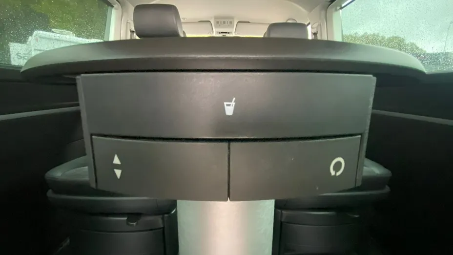 VOLKSWAGEN Multivan -