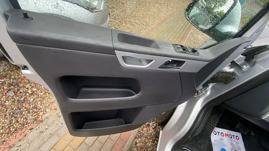 VOLKSWAGEN Multivan -