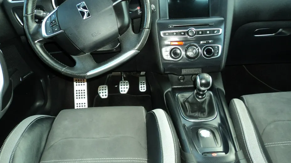 CITROEN DS4 -