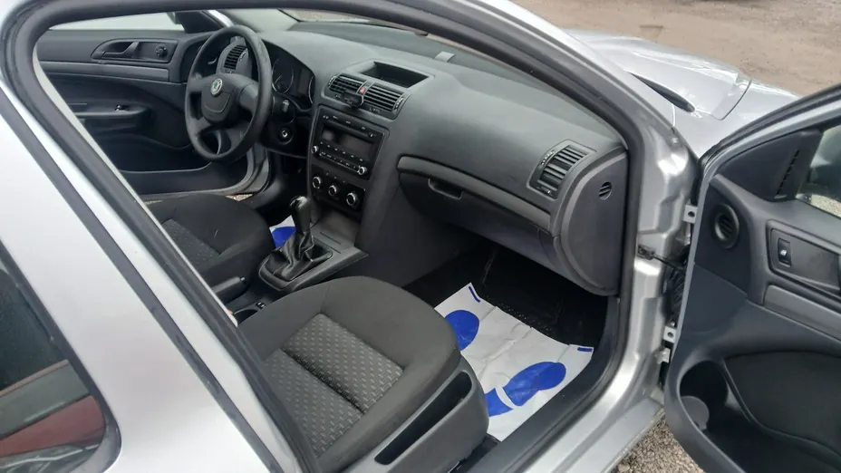 SKODA Octavia -