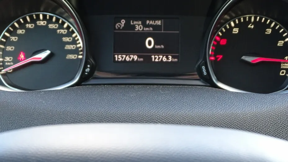 PEUGEOT 308 -