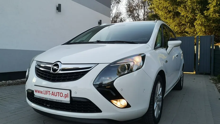 OPEL Zafira -