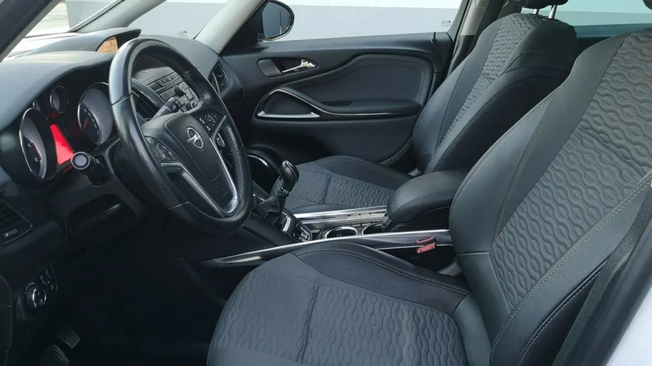 OPEL Zafira -