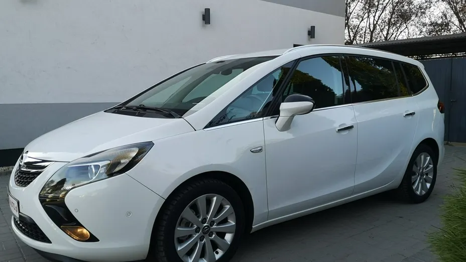 OPEL Zafira -