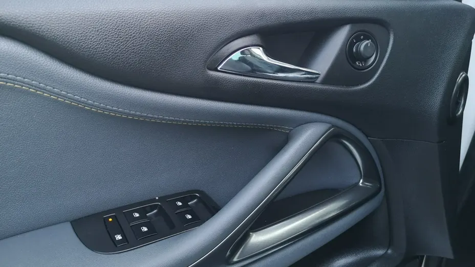 OPEL Zafira -