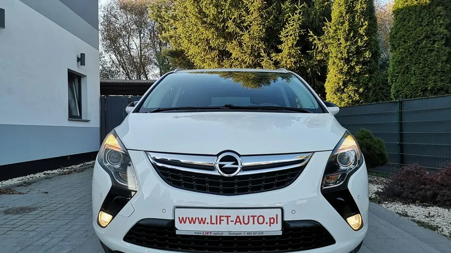 OPEL Zafira -