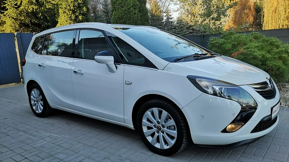 OPEL Zafira -