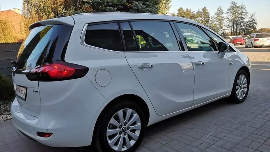 OPEL Zafira -