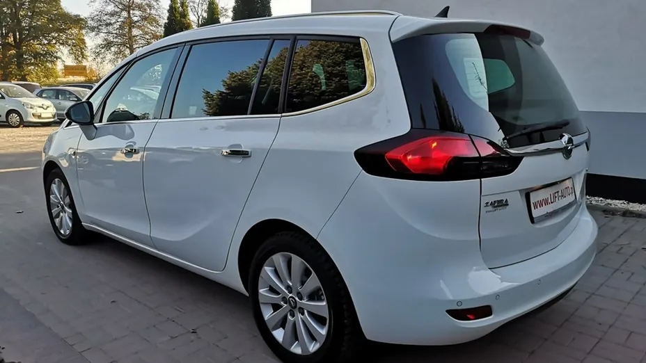 OPEL Zafira -