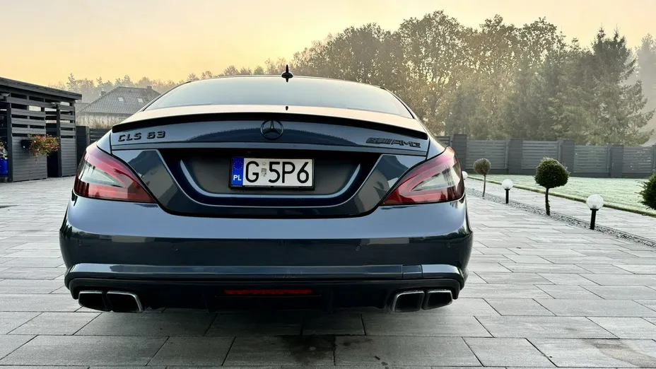 MERCEDES-BENZ CLS -