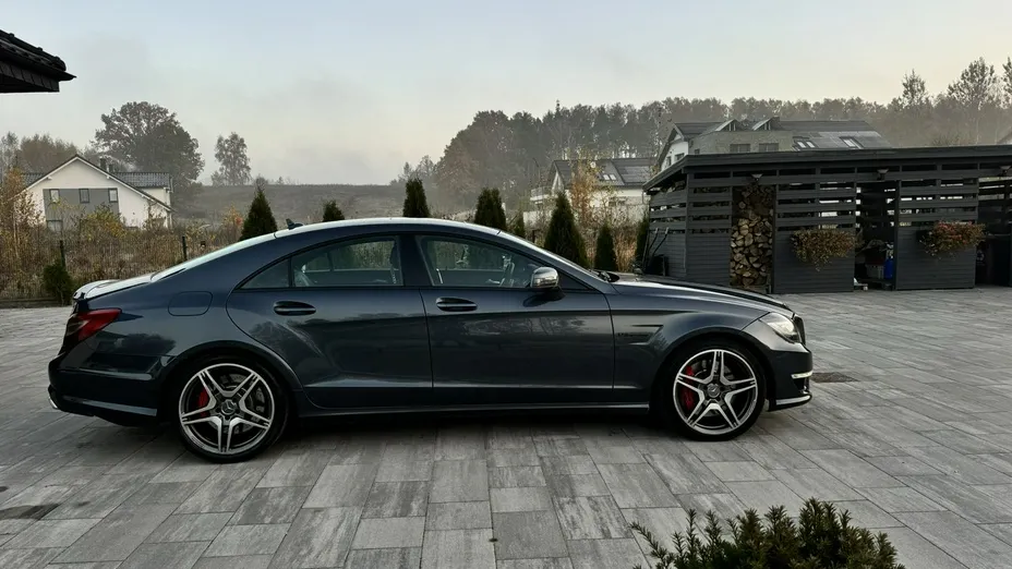 MERCEDES-BENZ CLS -