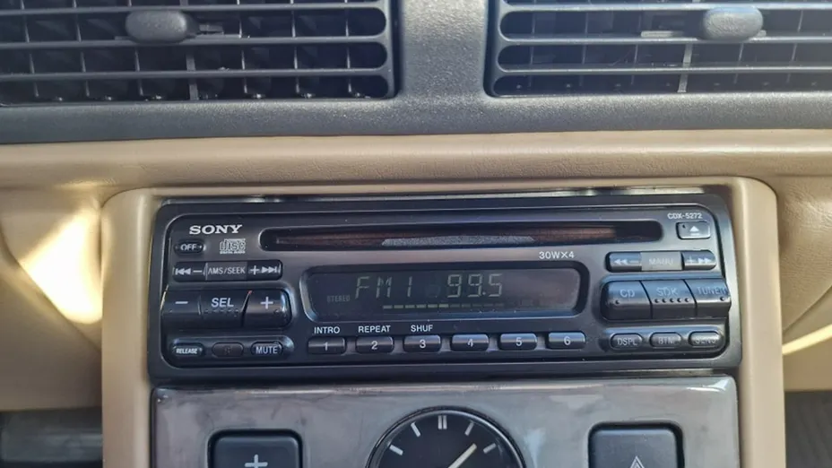 ROVER 827 -