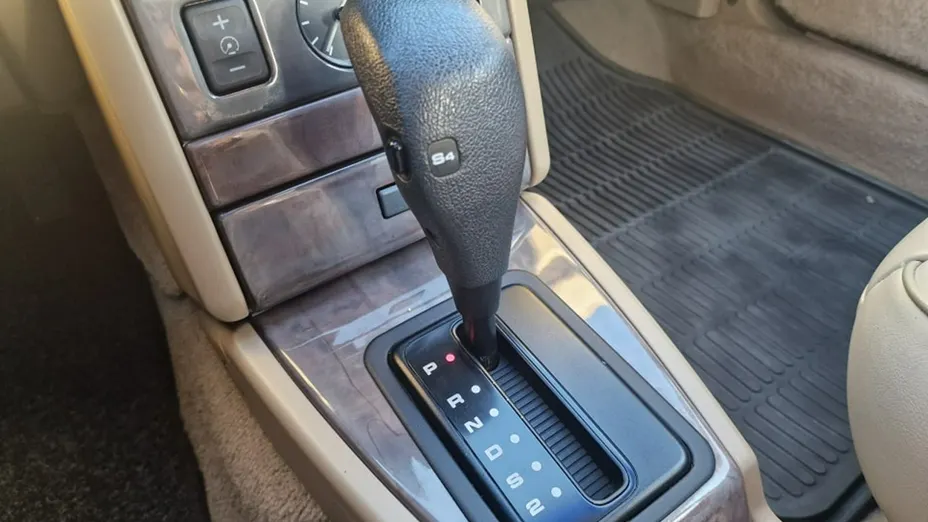 ROVER 827 -