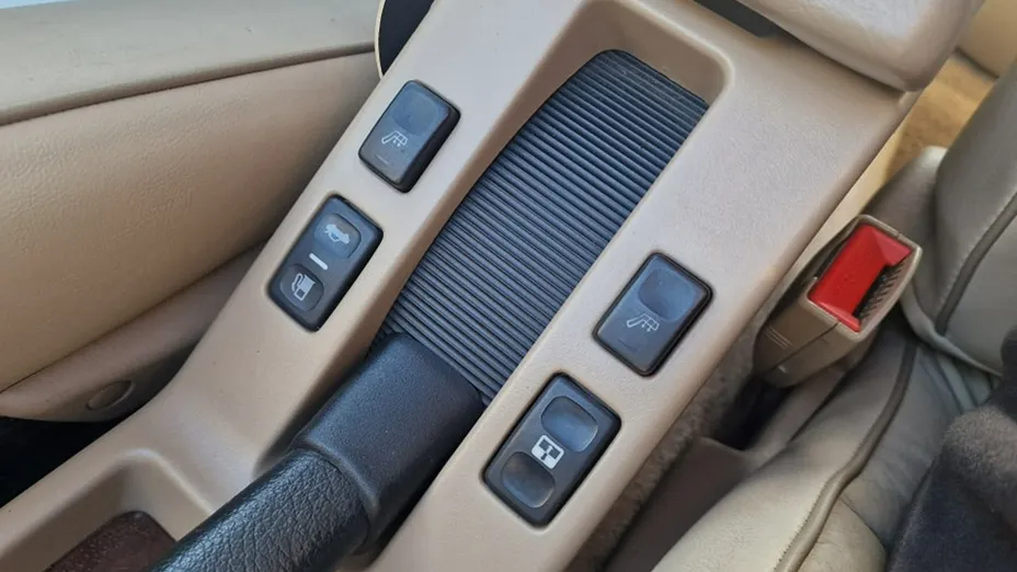 ROVER 827 -
