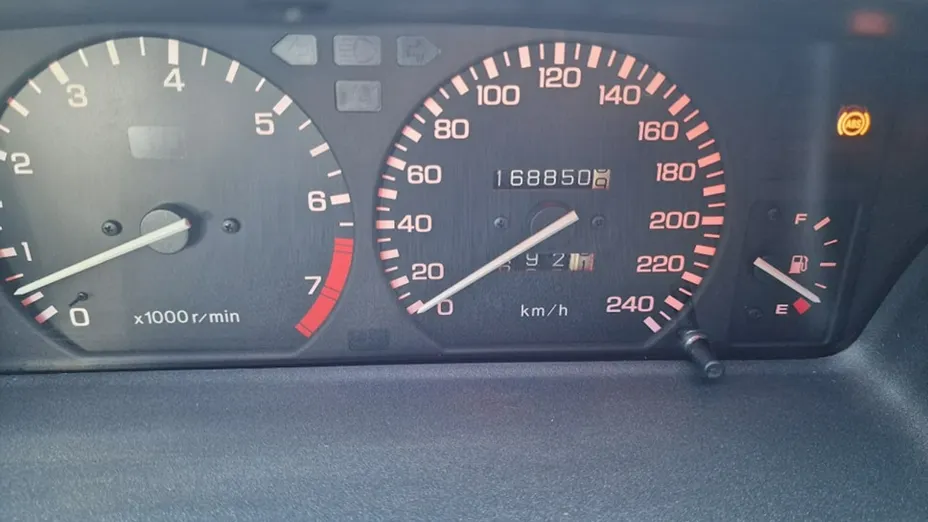 ROVER 827 -