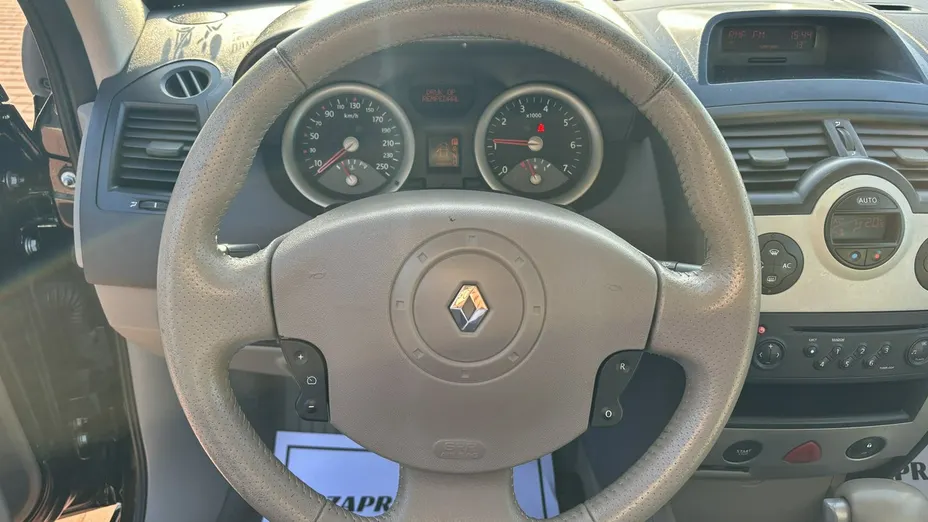 RENAULT Megane -