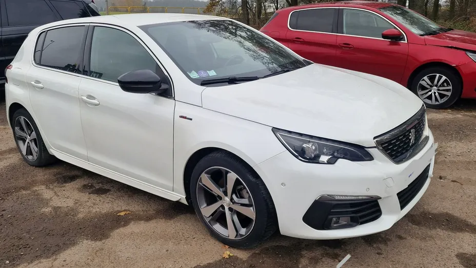 PEUGEOT 308 -