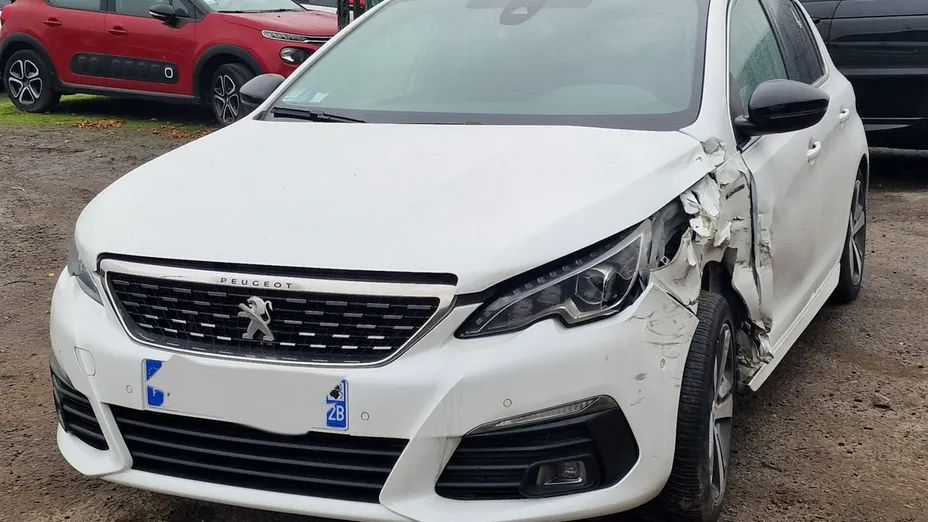 PEUGEOT 308 -