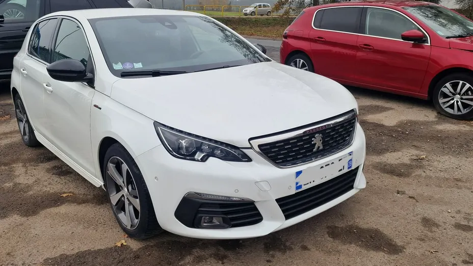 PEUGEOT 308 -