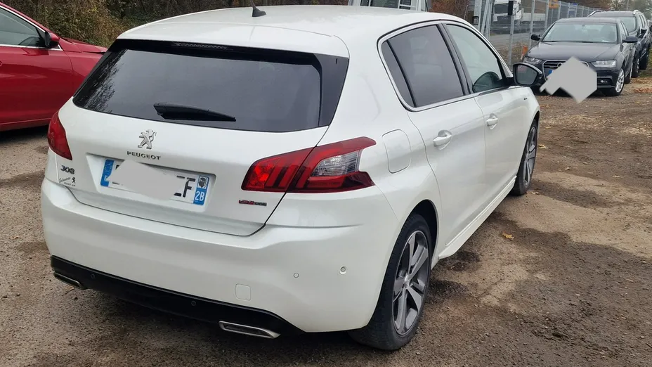 PEUGEOT 308 -