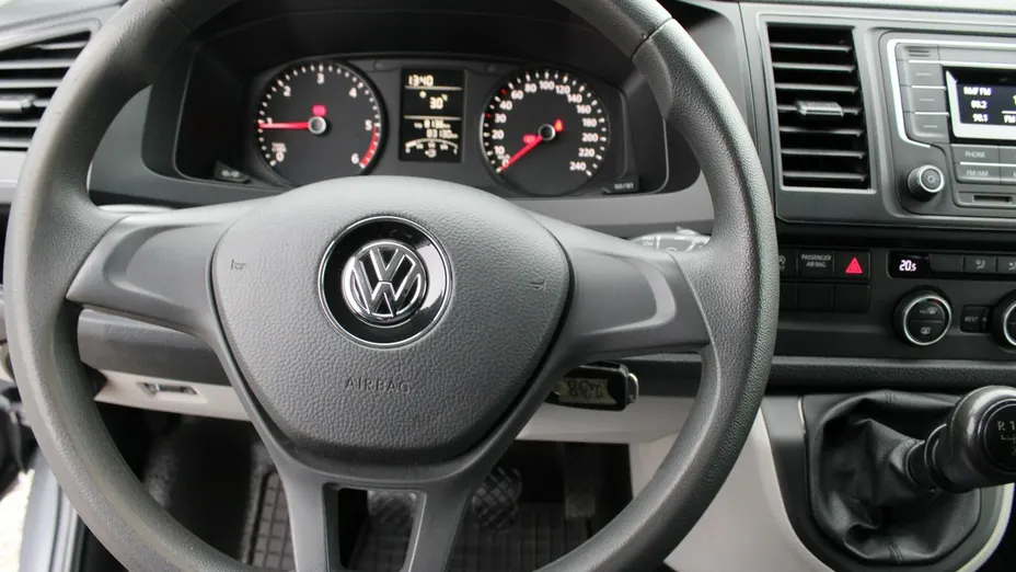 VOLKSWAGEN Caravelle -