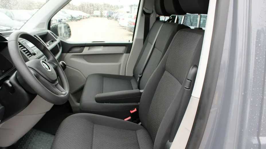 VOLKSWAGEN Caravelle -