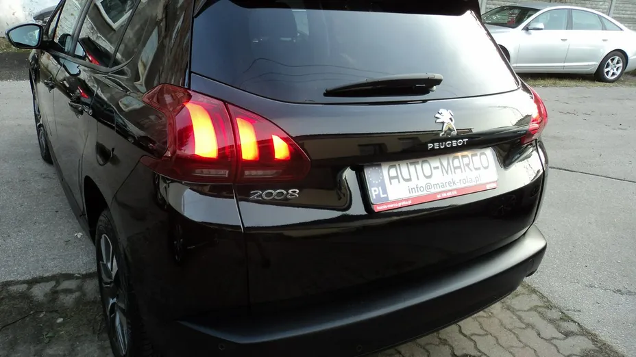 PEUGEOT 2008 -