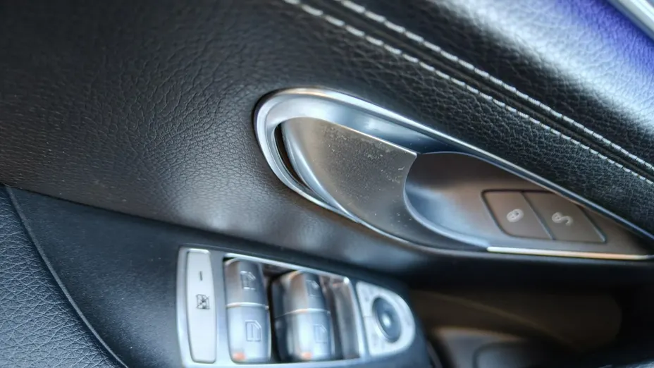 MERCEDES-BENZ E Klasa -