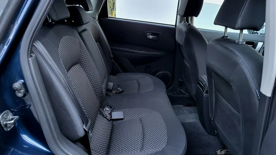 NISSAN Qashqai -