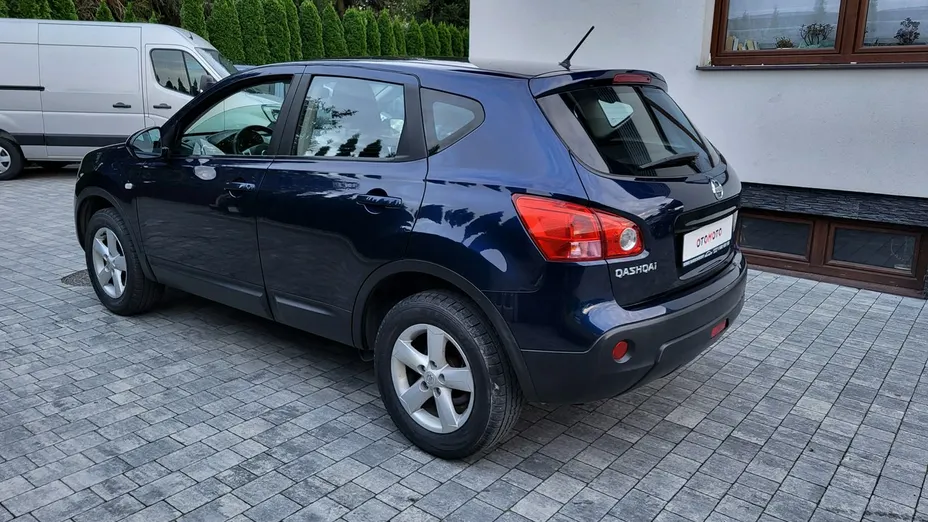 NISSAN Qashqai -