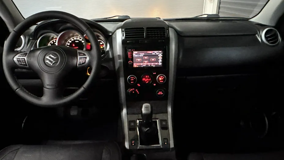 SUZUKI Grand Vitara -