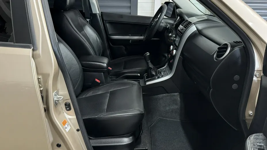SUZUKI Grand Vitara -
